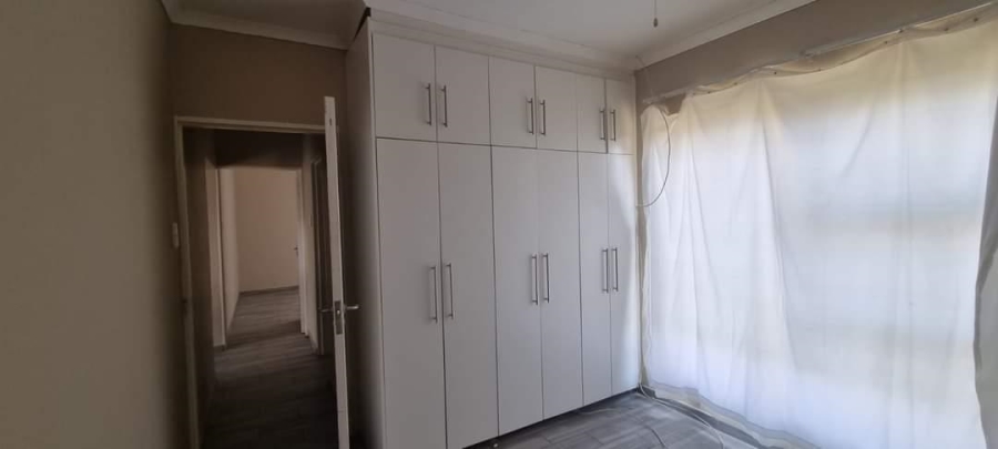 3 Bedroom Property for Sale in Kimdustria Northern Cape